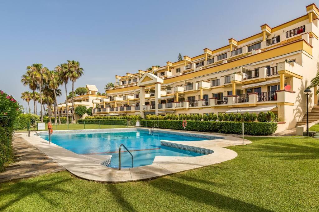 Oleholidays 535 Romana Playa Con Vistas Al Mar Marbella Exteriör bild